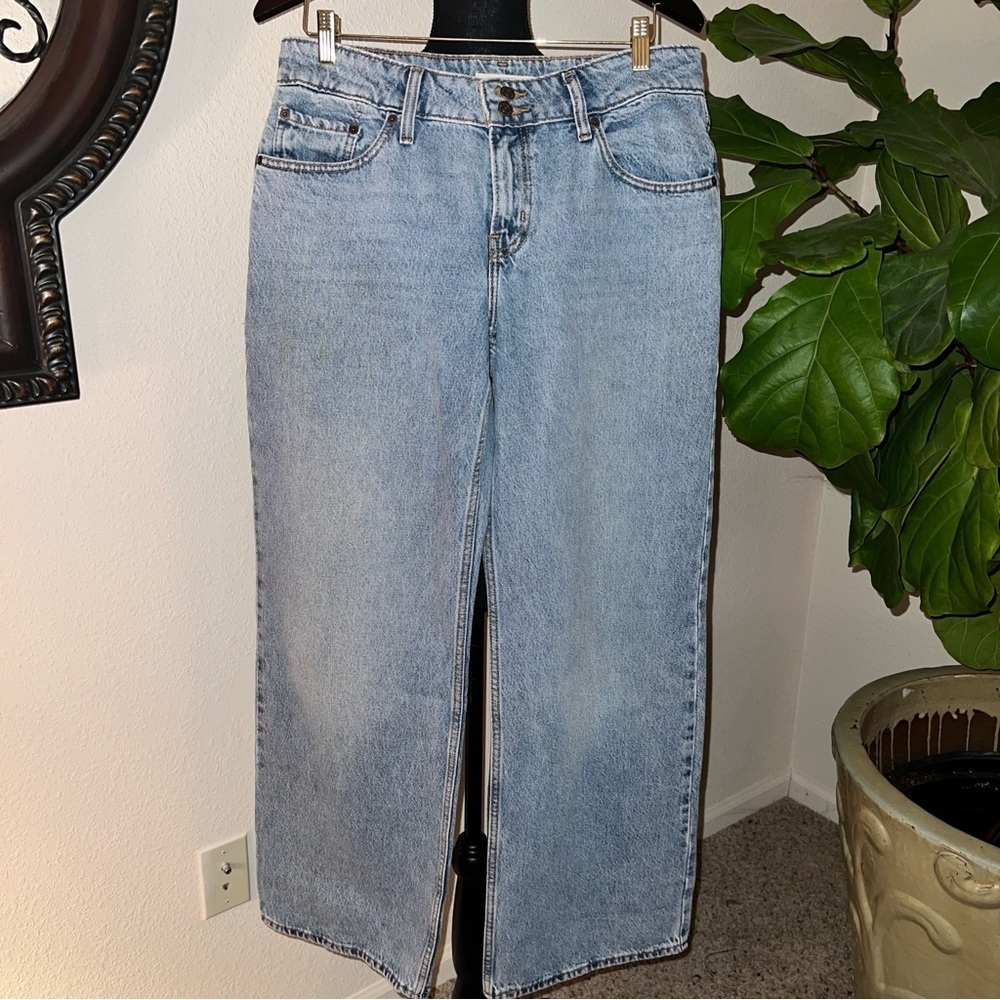 Levi’s Women’s Superlow Loose Straight Leg Double-Button Relaxed Fit Jeans - Picture 13 of 16